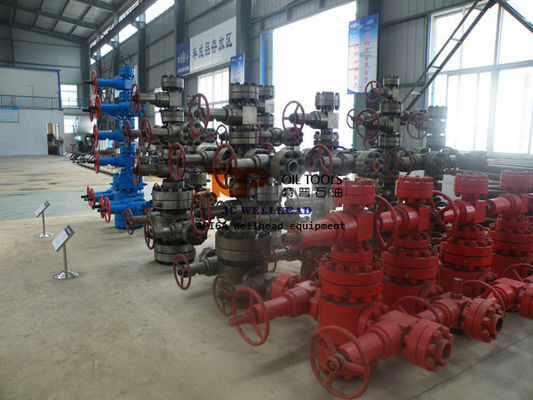 حفر حقول النفط 5000psi Wellhead شجرة عيد الميلاد التحكم في التدفق
